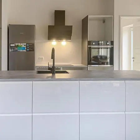 בית נופש Cozy In With Kitchen Samsø